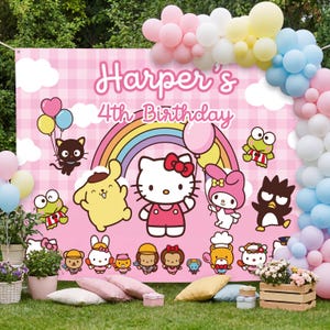 Może przedstawiać: R&oacute;żowy baner z napisem "Harper's 4th Birthday" i postaciami z kresk&oacute;wek. Baner ma wz&oacute;r w kratkę i tęczę. Balony w r&oacute;żnych kolorach są rozmieszczone wok&oacute;ł banera.
