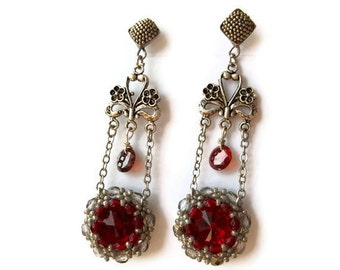 Ruby red Swarovski Earrings. Beadwoven Dangle Earrings. 925 Sterling Silver. Christmas jewelry