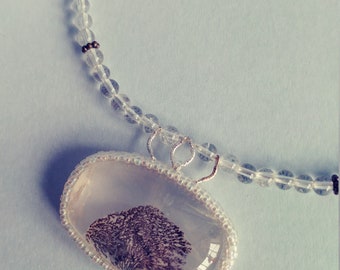 Delicate Quartz pendant choker necklace with natural picture inlay.