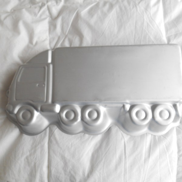 Wilton Cake Pan Semi Truck Vintage 2105-724