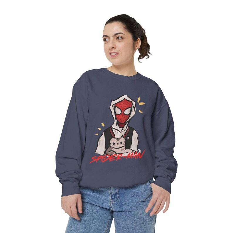 Spider Hero Cat Sweatshirt, Comic Inspired Oversized Crewneck, Aesthetic Pullover, Cozy Unisex Streetwear, Comic Spiderman Sweat zdjęcie 11