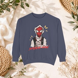 Spider Hero Cat Sweatshirt, Comic Inspired Oversized Crewneck, Aesthetic Pullover, Cozy Unisex Streetwear, Comic Spiderman Sweat zdjęcie 8