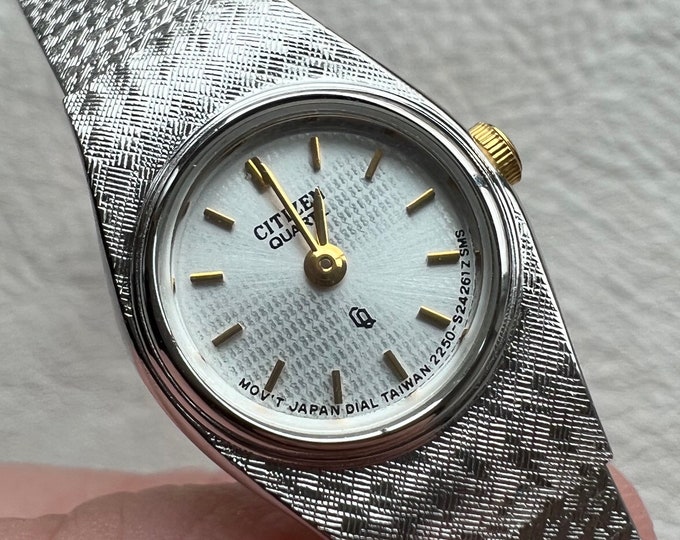 Vintage Citizen Quartz Watch Smaller Sized Works Etsy