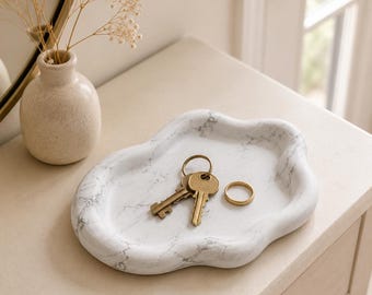Entryway Catchall Tray, Concrete Key Holder and Valet Tray, Handmade Minimalist Housewarming Gift