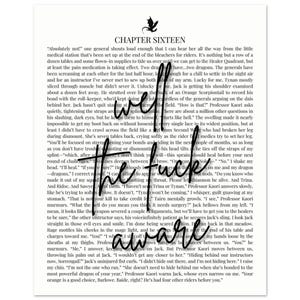 Pode incluir: Uma página impressa com o texto "CAPÍTULO DEZASSEIS" no topo. O texto inclui as frases "well the fuck aware" em uma fonte em negrito e estilizada, e é de um romance.