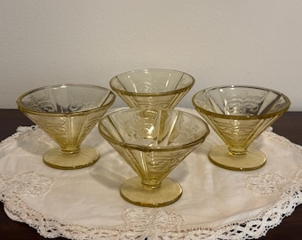 Vintage Depression Glass Yellow Sherbet Cups Set of 4, Etched Floral Topaz Glass Dessert Bowls, 1930s Footed Glassware