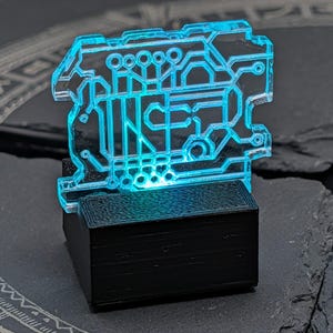 Mini Stargate Atlantis Control Crystal prop with multi color changing lighted base