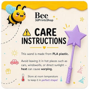 K&ouml;nnte beinhalten: Eine Pflegehinweiskarte von Bee 3dPrintsShop. Die Karte zeigt eine Cartoon-Biene, einen lila Sternenstab und den Text "CARE INSTRUCTIONS". Es wird davon abgeraten, den Zauberstab an hei&szlig;en Orten zu lassen. Der Zauberstab besteht aus PLA-Kunststoff.