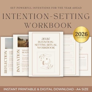 Puede incluir: Un conjunto de cuadernos de trabajo con el título "Intention-Setting Workbook" y el año "2026" en la portada. La portada presenta un diseño de manos, una luna creciente y trigo. El fondo es de color marrón claro.