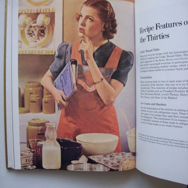 1973 1st Edition Better Homes and Gardens Golden Treasury of Cooking  book  1st printing