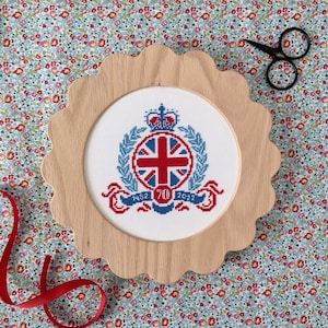 Platinum Jubilee cross stitch PATTERN, Her Majesty The Queen