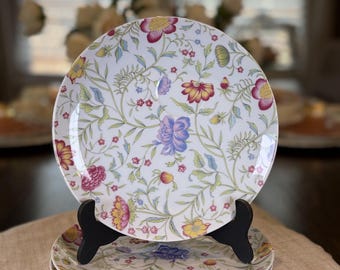 Set of 3 vintage Toscany Collection Avignon fine china snack/luncheon plates, made in Japan.