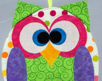 Horned Owl Mug Rug - Green Swirls
