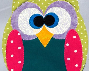 Horned Owl Mug Rug - Sage and Rose Pink