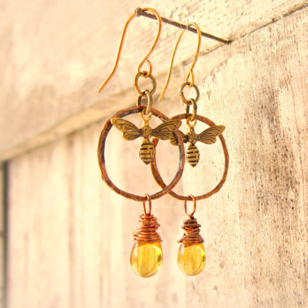 Honey Bee Earrings. Honey Bee Jewelry. Hand Hammered Copper Hoops