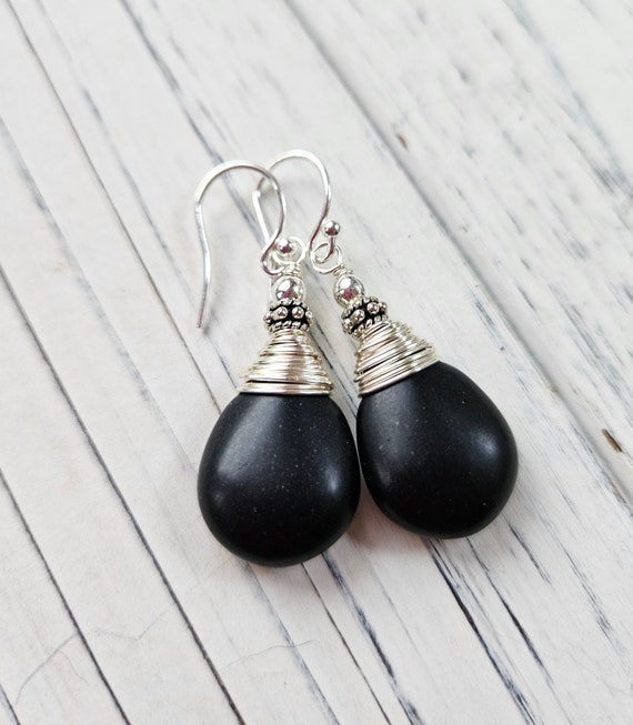 Onyx dangle earrings online
