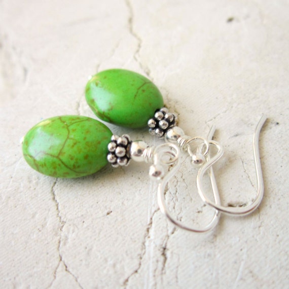 Apple green earrings sale