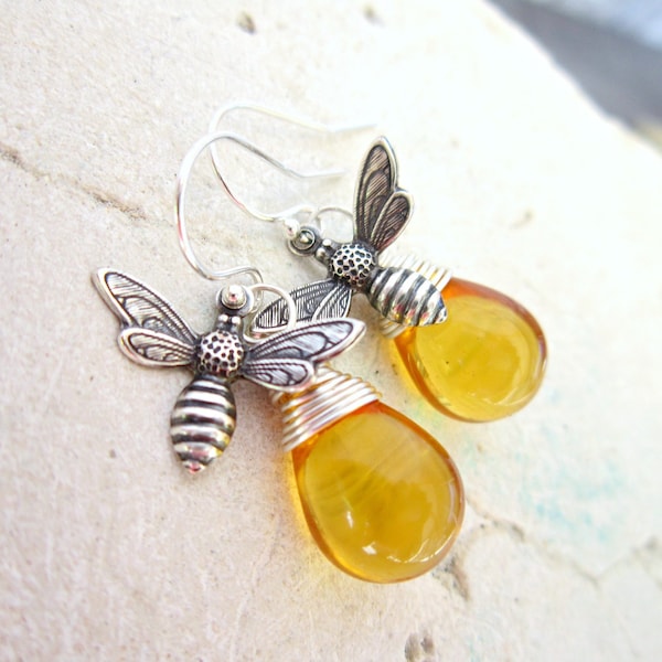 Gift for Bee Lover. Honey Bee Jewelry. Amber Honey Bee Earrings in Silver. Nature Lover Dangle Earrings. Amber Earrings Glass Briolettes