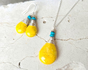 Wire Wrapped Yellow and Turquoise Earrings and Pendant Necklace Set. Yellow Necklace. Yellow and Turquoise Jewelry Set. Yellow Jewelry Set