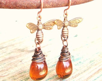 Honey Bee Earrings.Wire Wrapped Briolette Honey Amber Earring.Amber Glass Dangle Earrings.Honey Bee Jewelry.Amber Jewelry.Gift for Bee Lover