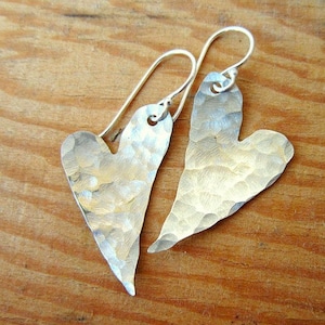 Valentines Gift. Sterling Silver Heart Earrings.Hand Hammered Silver Earrings.Sterling Silver Jewelry.Hammered Jewelry.Rustic Earrings