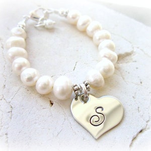 Personalized Baby Pearl Bracelet. Girl&#39;s Heart Charm Initial Bracelet. Baptism Gift. First Communion Gift. Wedding Flower Girl Jewelry