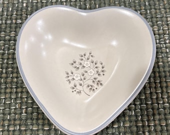 Pfaltzgraff Heirloom Heart Shaped Candy Dish Bowl