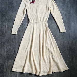 1940s rose knit dress . vintage flower wool knit . size xs to s image 3