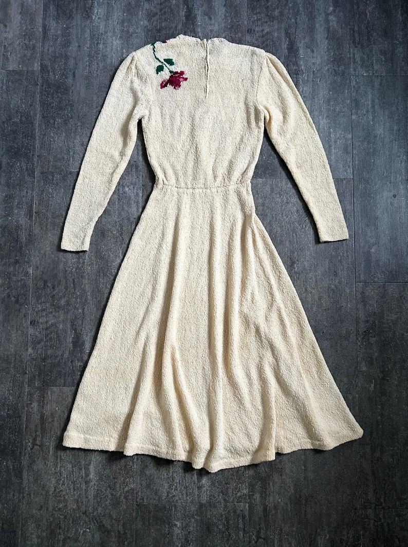 1940s rose knit dress . vintage flower wool knit . size xs to s image 3