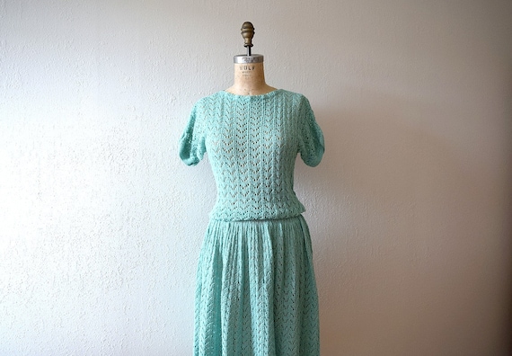 1940s knit dress . vintage green knit dress