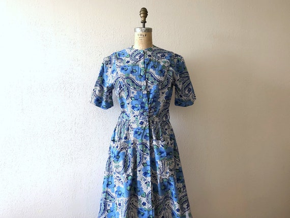1940s house dress . vintage 40s cotton dressing go