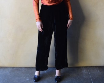 1940s vintage black velvet pants . size small