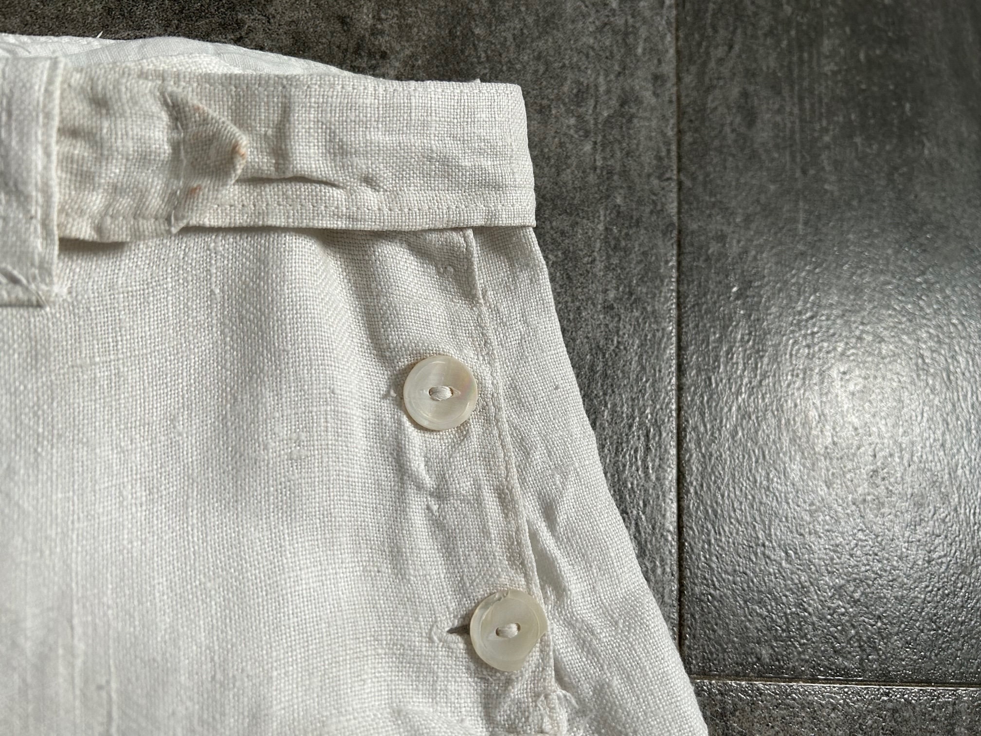 1930s Linen Shorts . Vintage 30s Shorts . Size Xs to S