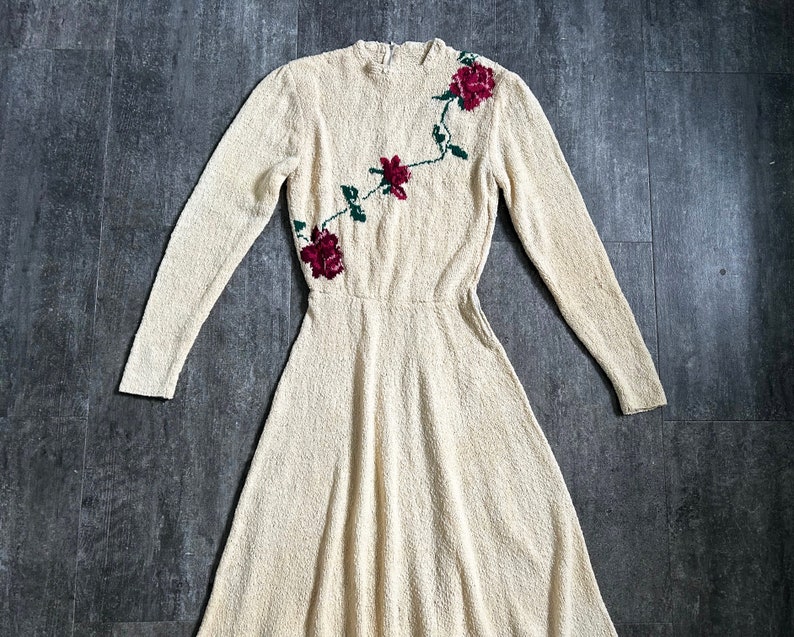 1940s rose knit dress . vintage flower wool knit . size xs to s image 1