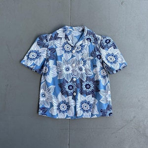 1940s puff sleeve blouse . vintage blue floral top . size xs to small
