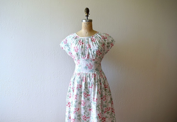 1940s cherry print dress . vintage 40s novelty pri