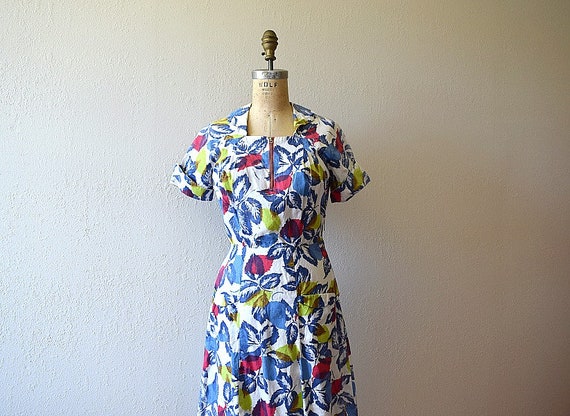 Vintage 1940s dress . 40s leaf print dress
