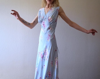 1940s floral print gown . vintage bias cut slip dress . size medium to large