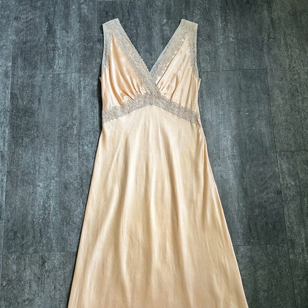 1930s slip dress . vintage satin and lace nightgown . size small