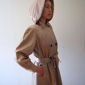 1940s hooded raincoat . vintage 40s satin trench coat . size small to large