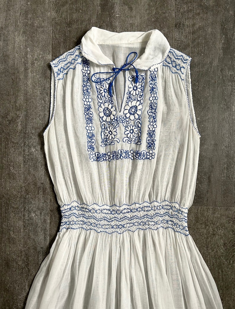 1920s 1930s embroidered dress . vintage Hungarian dress . size xs to s image 2