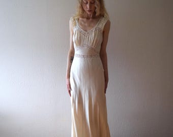 1940s 1950s silk gown . Heavenly Fischer nightgown . size xs to small