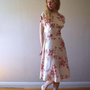 1940s silk print dress . vintage 40s print dress . size small
