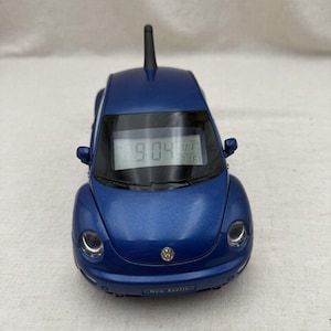 シャーパーイメージ ニュービートル プロジェクションアラームクロックラジオ VW 中古フォルクスワーゲン