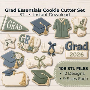 Könnte beinhalten: Eine Sammlung von Ausstechern zum Thema Abschluss, darunter Mortarboards, Diplome und ein Banner mit dem Wort "Grad". Die Ausstecher sind in Blau-, Grün- und Beigetönen gehalten, mit dem Text "Grad Essentials Cookie Cutter Set" oben.