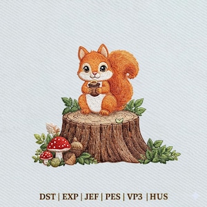 Puede incluir: Una encantadora ardilla de dibujos animados, con pelaje naranja y cola tupida, sentada sobre un tocón de árbol, sosteniendo una nuez. Setas rojas y blancas con lunares y hojas verdes rodean el tocón. El texto "DST | EXP | JEF | PES | VP3 | HUS".