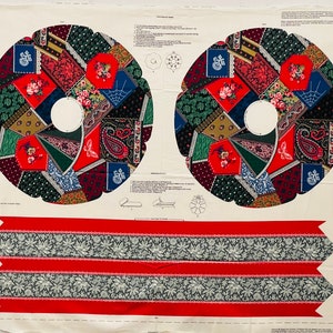 LAST PANEL AVAILABLE!  Vintage Victorian Christmas Wreath - V.I.P. Cranston Print Works -  Out of Print