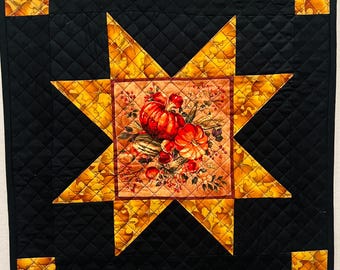 Centrotavola autunnale trapuntato a macchina con motivo cornucopia - Decorazione da parete - Reversibile - 48 x 48 cm