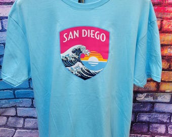 Camiseta unisex de algodón con estampado de la ola japonesa de San Diego.