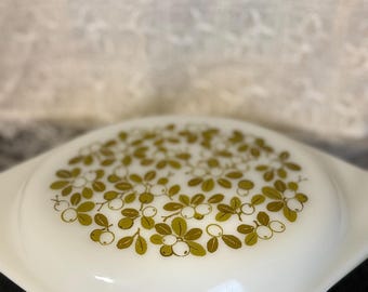 Vintage Pyrex Green Casserole Dish, Verde Olive with Lid